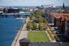 Islands Brygge i København er et af de områder, hvor festkulturen ifølge Københavns overborgmester Frank Jensen har taget overhånd. Foto: Finn Frandsen