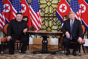 Nordkoreas diktator Kim Jong-un smiler under et møde på andendagen af topmødet mellem ham og USA's præsident Donald Trump i Vietnam. Topmødet fandt sted på Sofitel Legend Metropole i Hanoi. Arkivfoto: AFT/Saul Loeb