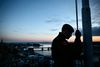 Flaget stryges præcis ved solnedgang på Sønderborg Kaserne. Landets sydligste militære bastion blev en af taberne, da politikerne i 2012-2013 lukkede kaserner. Arkivfoto: Joachim Adrian