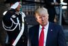 Donald Trump meddeler, at USA trækker sig fra Parisaftalen. Foto: Evan Vucci/AP
