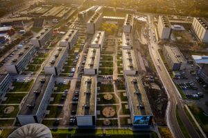 Aarhus Byråd sendte onsdag en plan for nedrivninger af almene boliger i Bispehaven i offentlig høring. Det blev også en plan, der skal omdanne hele Hasleområdet i det vestlige Aarhus. 