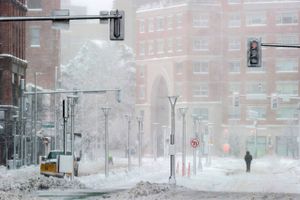Det bliver en vinterlig jul for mange amerikanere med sne, regn og kulde.  