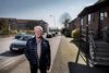 Knut Randbo er ved at være træt af debatten om Marselis-tunnelen – og ikke mindst, at projektet trækker ud. Han kan ikke sælge sit hus uden et stort tab, og imens bliver han og hustruen ældre. De føler sig fanget. Foto: Casper Dalhoff