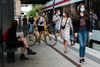 Mundbind breder sig i den kollektive trafik i Aarhus, men politikerne åbner nu for at gøre brugen obligatorisk flere steder. Foto: Kasper Heden Andersen