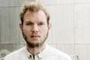 Det er på tide, at vi stopper med at undertrykke os selv og starter en kultur for de unge drenge, hvor man ikke peger fingre ad andre, når nogen viser følelser eller gør sig selv sårbare, lyder det fra Mathias Abildtrup Rasmussen. Foto: Tanja Carstens Lund