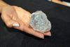Kendere af den eksklusive forretning med salg af diamanter mener, at Lucara Diamond Corp, som ejer diamanten, bliver nødt til at hugge og slibe i den store sten, hvis den skal sælges. Foto: Kasper Katrin