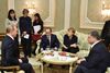 Det er usandsynligt, at kamphandlingerne i Ukraine kan blive stoppet af en våbenhvile i øjeblikket, mener militæreksperter. Onsdag mødes regeringslederne fra Frankrig, Tyskland, Rusland og Ukraine i Minsk i Hviderusland for at diskutere en løsning på konflikten.