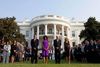 Barack og Michelle Obama anførte i går sammen med vicepræsidentparret, Joe og Jill Biden, staben i Det Hvide Hus i et minuts stilhed for at markere 12-årsdagen for terrorangrebene 11. september.