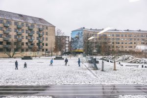 På Bornholm kan der komme helt op mod fem centimeter sne, inden weekenden får en solrig afslutning.