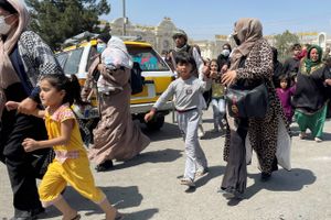 På grund af situationen i Afghanistan sættes cirka 40 asylsager i Danmark om afghanske statsborgere i bero.
