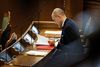 Sundheds- og ældreminister Magnus Heunicke under førstebehandlingen af regeringens hastelov, som skal gøre det muligt at forbyde flere end to personer at samles. Foto: Ida Guldbæk Arentsen/Ritzau Scanpix