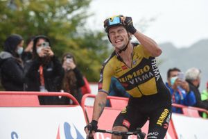 Primoz Roglic er ny mand i den røde førertrøje efter sin suveræne sejr på Vueltaens bjergrige 17. etape. 