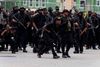 Her ses nogel af demonstranterne fra "Not Fucking Around Coalition" (NFAC). Foto: Jeff Dean / AFP)