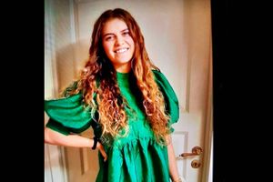 Da den 22-årige Mia Skadhauge Stevn ikke vendte hjem efter en bytur i februar 2022, blev en massiv eftersøgning sat i gang, inden hun blev fundet død - dræbt - fire dage senere. Få overblikket over sagen, der nu skal for retten, her.