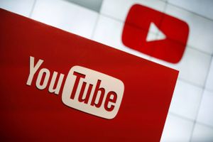 YouTube fjerner hvert år millioner af videoer. Siden 2020 er misinformation om corona dukket op på platformen.