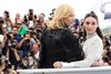 I filmen ”Carol” brillerer Cate Blanchett (til venstre) som en følelsesmæssigt nulstillet rigmandskvinde, der forelsker sig i en ekspedient i et varehus, Rooney Mara (til højre). De to blev det helt store tilløbsstykke søndag i Cannes. Foto: Thibault Camus