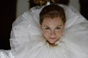 Danskfødte Connie Nielsen spiller hovedrollen i en ny dramaserie om en af Danmarks store forfattere.