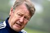 Åge Hareides humør er nemt at aflæse. Den 63-årige landstræner for Danmark fortsætter i yderligere to år i jobbet.
