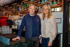 Ægteparret Inge og Uffe Jakobsen har allerede åbnet italiensk restaurant og takeaway på Aarhus Ø. Midt i maj åbner de med et koncept, de ikke har prøvet før.