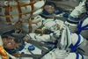 Den danske astronaut Andreas Mogensen og hans to medpassagerer på det russiske rumfartøj Sojus har sovet godt og er ved godt mod.