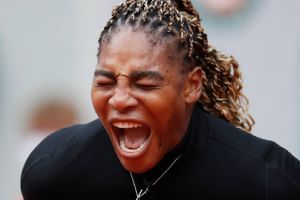 En skade i akillessenen har gjort, at Serena Williams er nødt til at trække sig fra French Open.