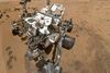 Det er svært at forestille sig liv uden vand, og megen af NASA’s søgen efter liv på andre planeter handler derfor om at finde vand. Som her, hvor robotten Curiosity Rover afsøger planeten Mars.