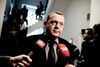 Flere V-vælgere vakler i troen på Lars Løkke Rasmussen, efter at Ekstra Bladet forleden afslørede, at Venstre havde købt tøj til partiformanden for 152.000 kr. Arkivfoto: Katinka Hustad/Polfoto