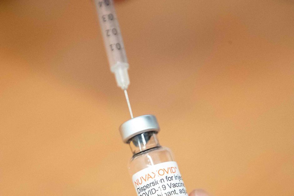 Der kan ikke udvikles immuntolerance ved covid-19-vaccinationer på samme måde som ved vaccination af allergiske patienter, da det er to forskellige klasser af antistoffer, der udvikles, skriver Niels Højby og Flemming Madsen. Arkivfoto: Nicolas Maeterlinck