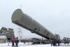 Ruslands nye interkontinentale Sarmat-missil på 200 tons er ét af de atomvåben, som Ruslands præsident, Vladimir Putin, disse dage praler med. Foto: RU-RTR Russian Television via AP.
