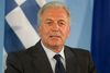 EU's kommissær for migration, Dimitris Avramopoulos, betragter dette første skridt som "symbolsk" i forhold til at skyde processen i gang.