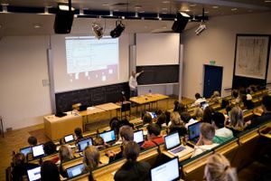 Roskilde Universitet beklager, efter at en studerende opdagede, at han nemt kunne finde følsomme oplysninger.