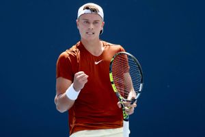 Med en sikker sejr i to sæt over Diego Schwartzman blev Holger Rune klar til fjerde runde af Miami Open.