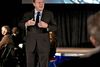 Lars Løkke Rasmussen (V) mødte mest af alt venligtsindede folk fra sit eget bagland, da han torsdag aften talte i Søften, 10 kilometer uden for Aarhus. Foto: Anita Graversen
