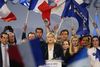 Marine le Pen med en gruppe tilhængere ved et valgmøde i Bordeaux tidligere på måneden. Foto: AP/Bob Edme