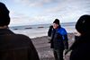Det er ikke kun, når storme raser, at der er drama langs den jyske vestkyst. Opfinderen Poul Jakobsen (billedet) har anmeldt Kystdirektoratet for hærværk mod de ca. 500 drænrør, der er gravet ned i sandet syd for Hvide Sande. Kystdirektoratet har meldt opfinderen til politiet for ulovlig kystbeskyttelse.