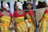 Selv om en pige fødes i stedet for at blive aborteret i Indien, har hun også dårligere odds senere. Foto: Anupam Nath/AP
