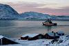Den globale opvarmning får bl.a. Grønlands indlandsis til at smelte. Hvert år ryger i alt 375 kubikkilometer is.