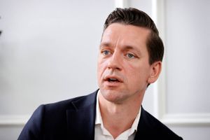Regeringen vil gerne bremse russiske turisters adgang til EU og vil helst gøre det i fælles EU-beslutning.