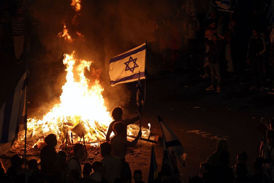 Det koger med protester i Israels gader over reform af retsvæsnet. Det får USA til at udtrykke dyb bekymring.