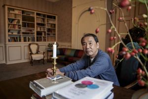 Allerede her i Haruki Murakamis først udgivne novelle tilbage fra 1980 introducerer han mange af de temaer, der siden har skaffet ham millioner af fans verden over.