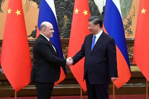 Ruslands premierminister besøger Kina som den mest højtstående russiske politiker siden Ukraine-krigens start.