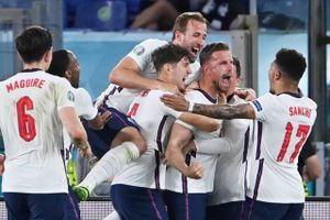 Danmark er i en EM-semifinale for første gang siden 1992, mens England som det eneste af de tilbageværende fire hold endnu ikke har vundet EM. Onsdag aften har englænderne muligheden for at spille sig i finalen på Wembley og slukke Danmarks gulddrømme. England har fået kritik for at spille kedeligt, men omvendt har holdet som det eneste endnu ikke indkasseret mål.