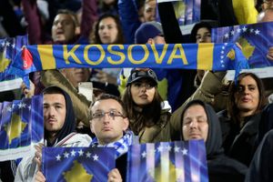 Mandag endte Spanien og Kosovo i samme VM-kvalifikationsgruppe, og det river op i et betændt politisk emne om selvstændighed.