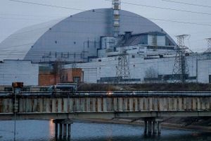 Ukraines regering beder FN om en mission ind i landet, der kan afmilitarisere området omkring Tjernobyl.