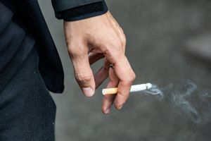Firma, der efterforsker det sorte marked for smøger for tobaksfirmaer, har set en stigning i illegalt salg.