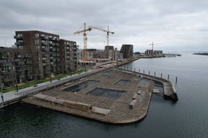 Efter flere måneder med stilstand er bygherren bag opførelsen af havnebadet i Horsens på vej med resultaterne af en længe ventet undersøgelse. Borgmester forventer, at der snart bliver meldt en ny tidsplan ud.