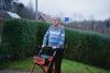 Den 99-årige Orsa Rasmussen bor for sig selv i Langå og kommer derfor ikke i første række til en vaccination mod covid-19. Hun ser frem til, at det bliver hendes tur, for hun skulle gerne være frisk til sin 100 års fødselsdag i august. Foto: Kasper Heden Andersen