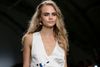 Skuespiller og model Cara Delevingne er én af de indtil nu 22 kvinder, der er stået frem om sexovergreb fra filmproducer Harvey Weinstein. FOTO: Jonathan Short (AP)
