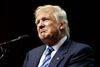 Mandag den 26. september så millioner af amerikanere med, da Donald Trump og Hillary Clinton dystede om vælgernes stemmer i kampagnens første tv-debat mellem de to kandidater. Foto: AP Photo/Evan Vucci.