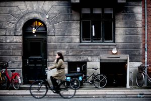 Mange andelsboliger i København sælges for tiden til maksimalprisen. Her ses en solgt lejlighed i Njalsgade på Islands Brygge. Foto: Daniel Hjorth